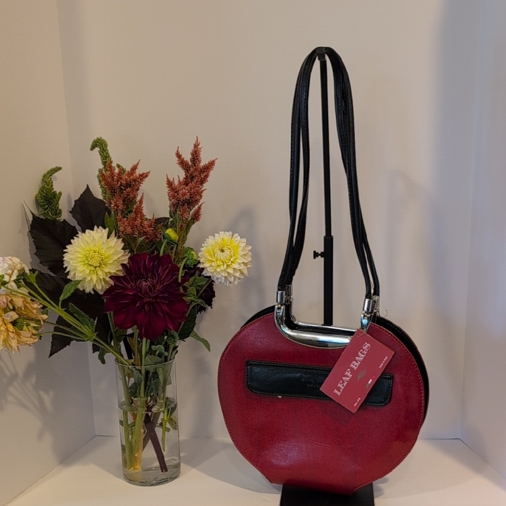 Made In Italy Leaf Bags Brand Red and Black Leather Handbag NWT